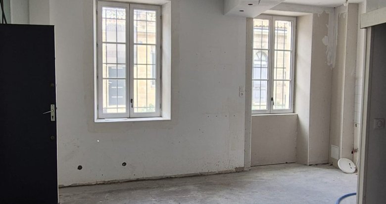 Achat / Vente immobilier neuf Bordeaux réhabilitation investissement locatif Saint-Seurin (33000) - Réf. 13254